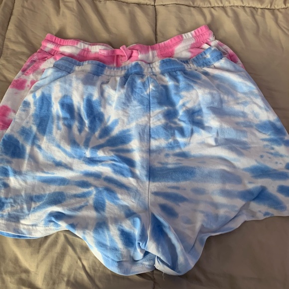 Bundle of tie dye shorts - Picture 2 of 6